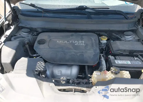 2019 Jeep Cherokee Latitude Fwd z USA, uszkodzony, nr VIN 1C4PJLCB6KD145744